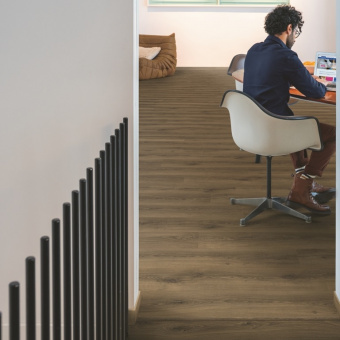 CLH 5789 Дуб теплый коричневый